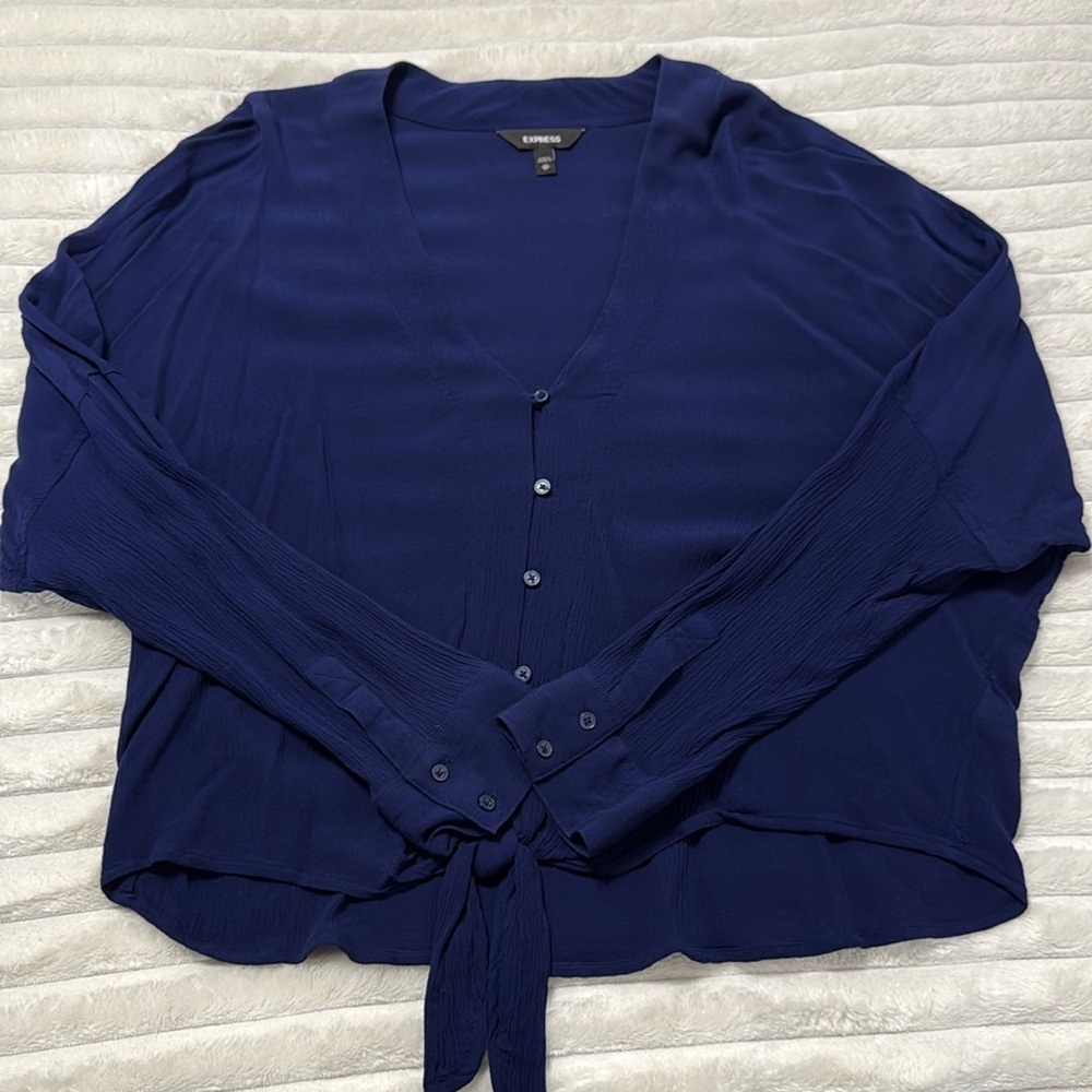 Express Front Knot Long Sleeve Top
